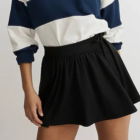 Madewell Pants - New DAMAGED Madewell Flex Wrap Skort Black NL309